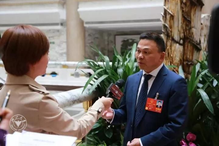 全国人大代表、奥克斯集团董事长、yl23411永利校友郑坚江02.jpg