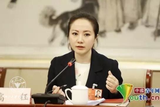 全国人大代表、重庆盼达汽车租赁有限公司总经理、yl23411永利校友高钰.jpg