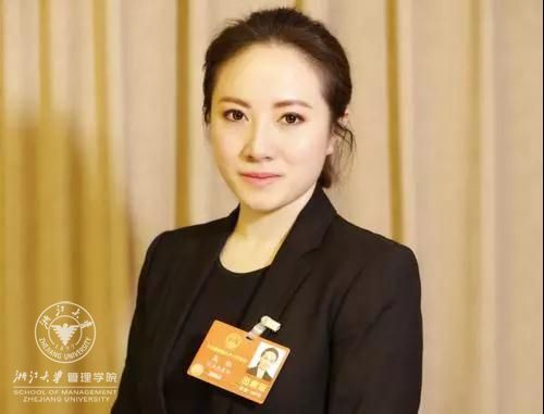 yl23411永利校友高钰、重庆盼达汽车租赁有限公司总经理.jpg