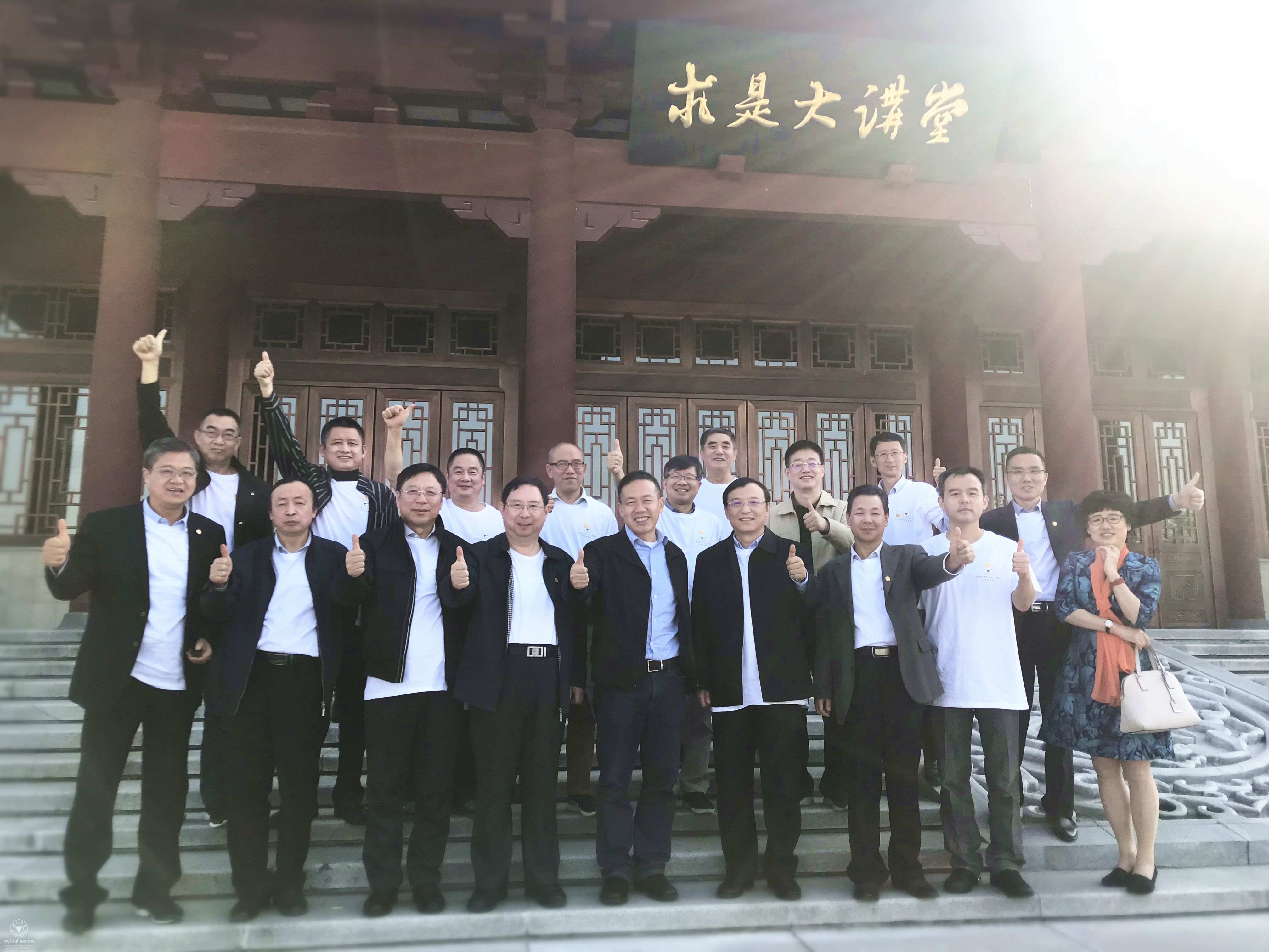 微信图片_20181029100750_副本.jpg